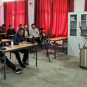 10��20��ɽ�|���x���ؙC(j��)е���޹�˾�e�k���p���T(m��n)ʽ��ץ�����ؙC(j��)������Ӗ(x��n)�n��